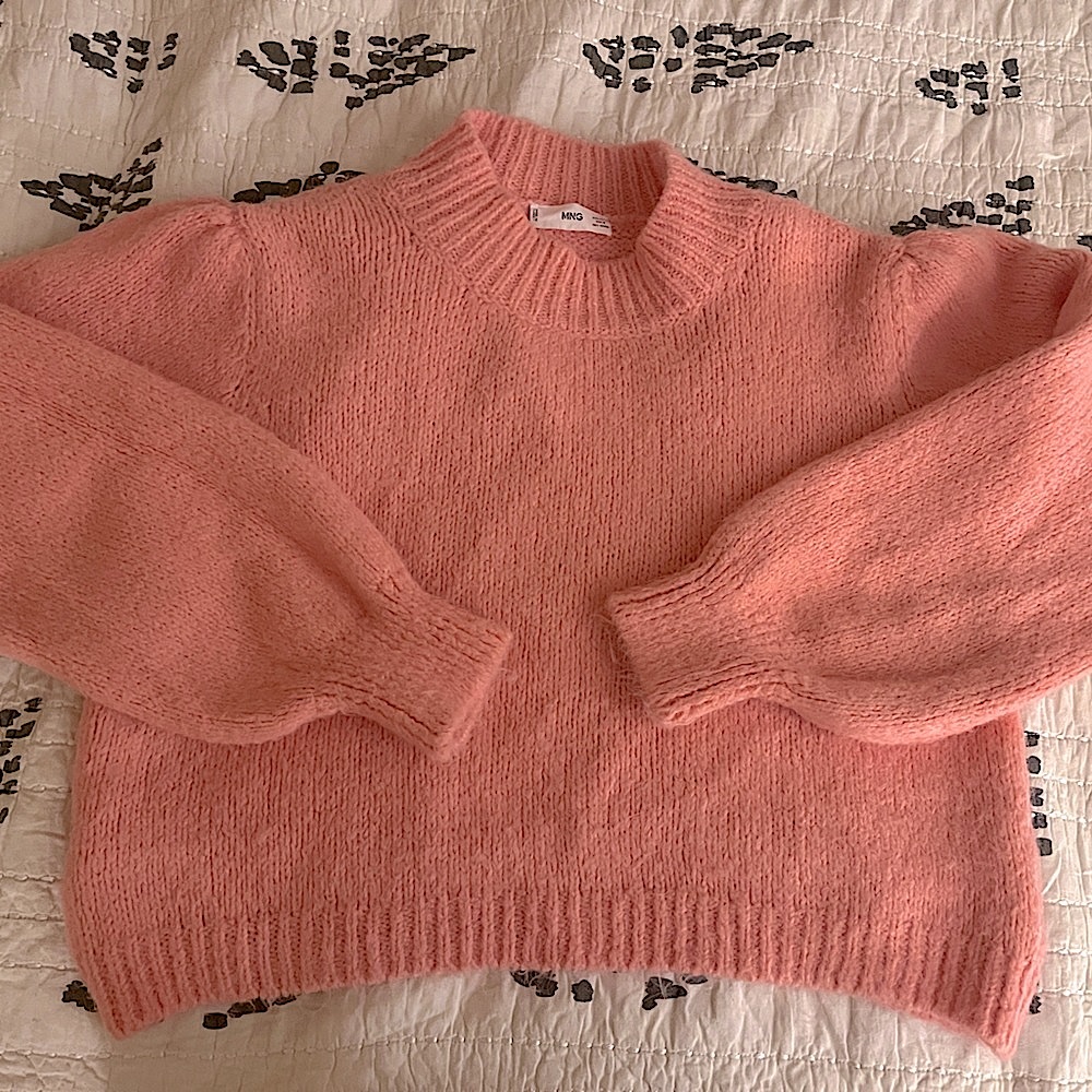 Mango weater with puffed sleeves Knitted fabric. Size M preowned. - Picture 6 of 14